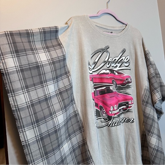 Dodge Challenger poncho pink car gray flannel plaid raw hem one size open sides - Picture 5 of 6